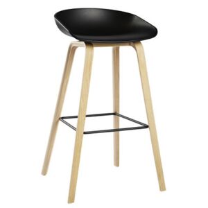 About a stool AAS 32 Bar stool - H 75 cm - Plastic & wood legs by Hay Black