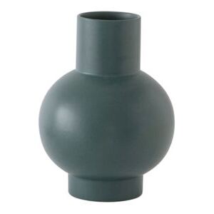 Strøm Large Vase - / H 24 cm - Handmade ceramic by raawii Green