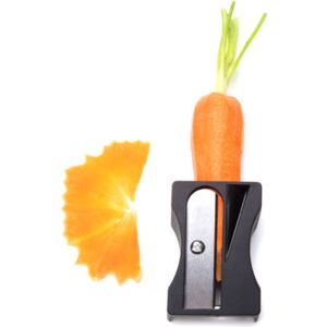 Karoto Vegetable, potato peeler by Pa Design Black