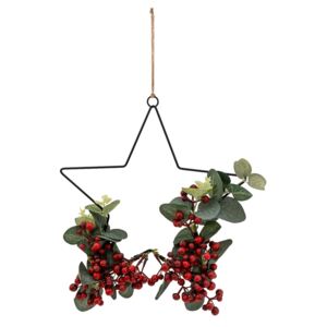 Hanging Star with Foliage and Berries