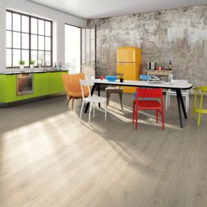 EGGER HOME Aqua+ Waterproof Adelboden Oak 8mm Laminate Flooring